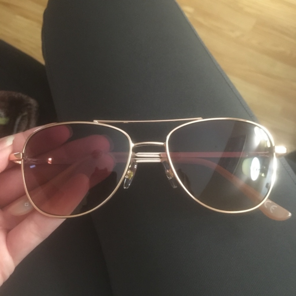 Foster Grant Sunglasses - Picture 5 of 7